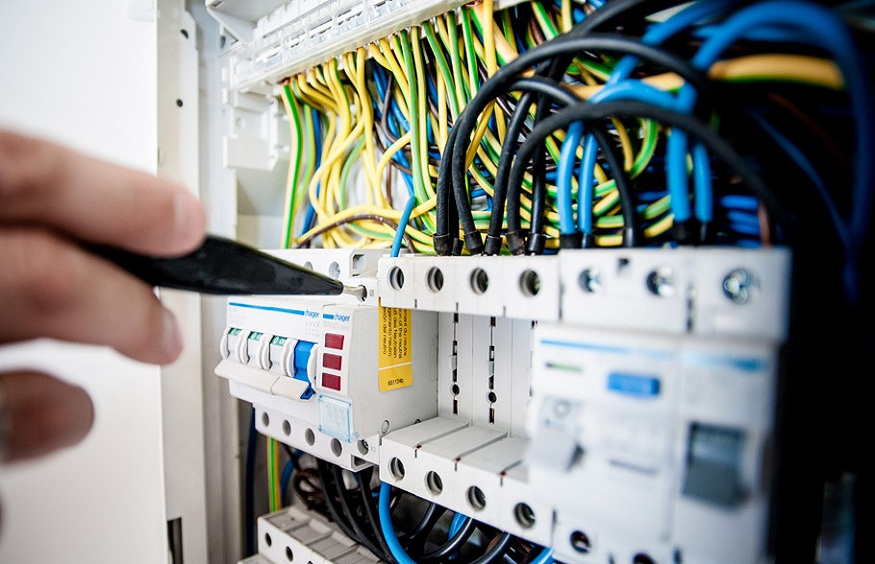 Electricians Need a Virtual Answering Service